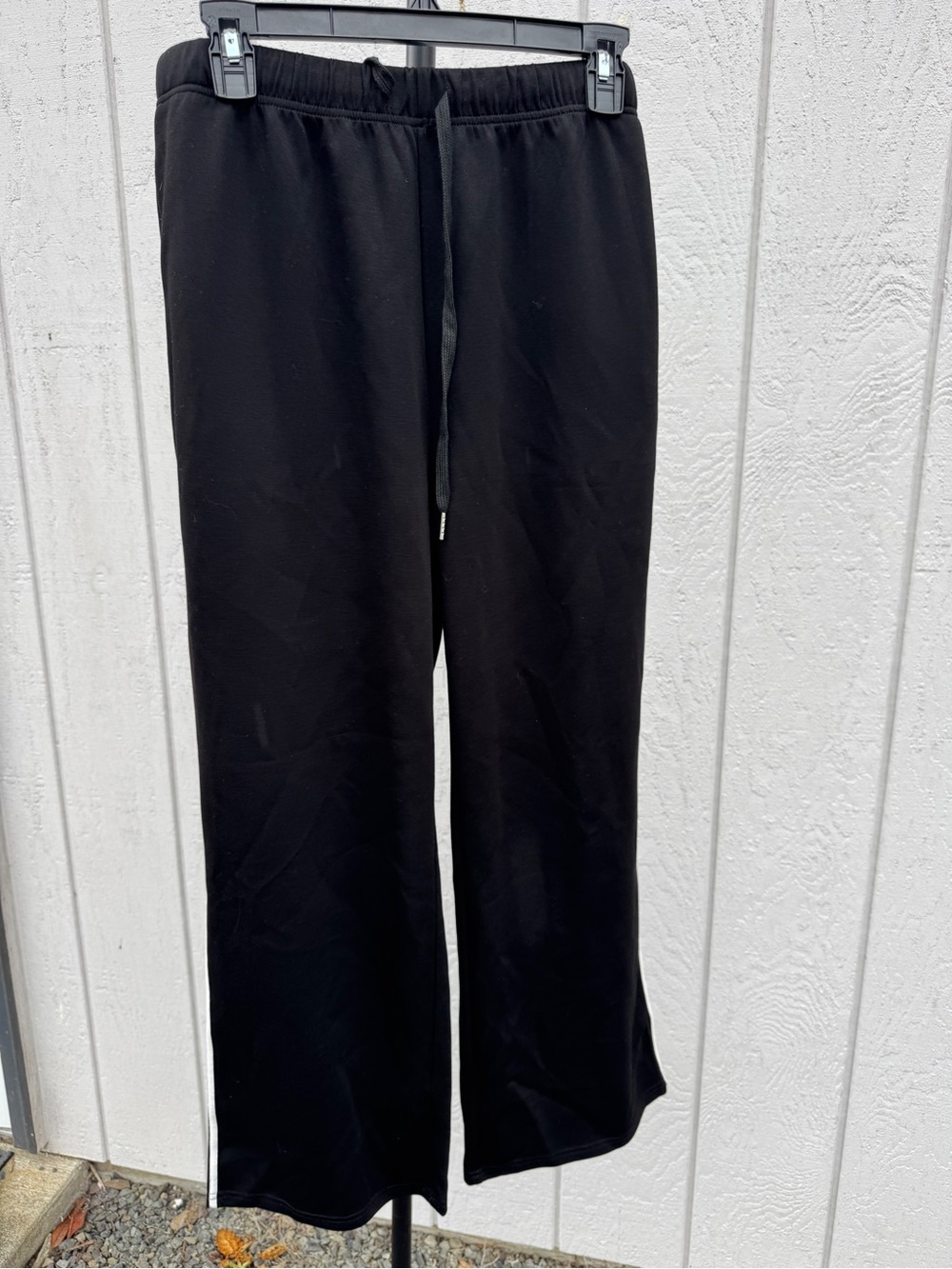 Women’s Black Wide-Leg Lounge Pants & Top Set - Casual Athletic Style - Picture 6 of 6
